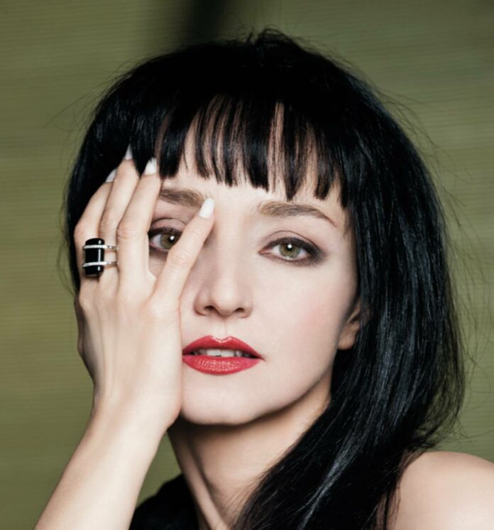 portrait-maria-de-medeiros portrait Maria de Medeiros