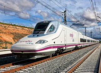 La Renfe ouvre deux lignes Barcelone-Lyon et Madrid-Marseille Train AVE de la Renfe
